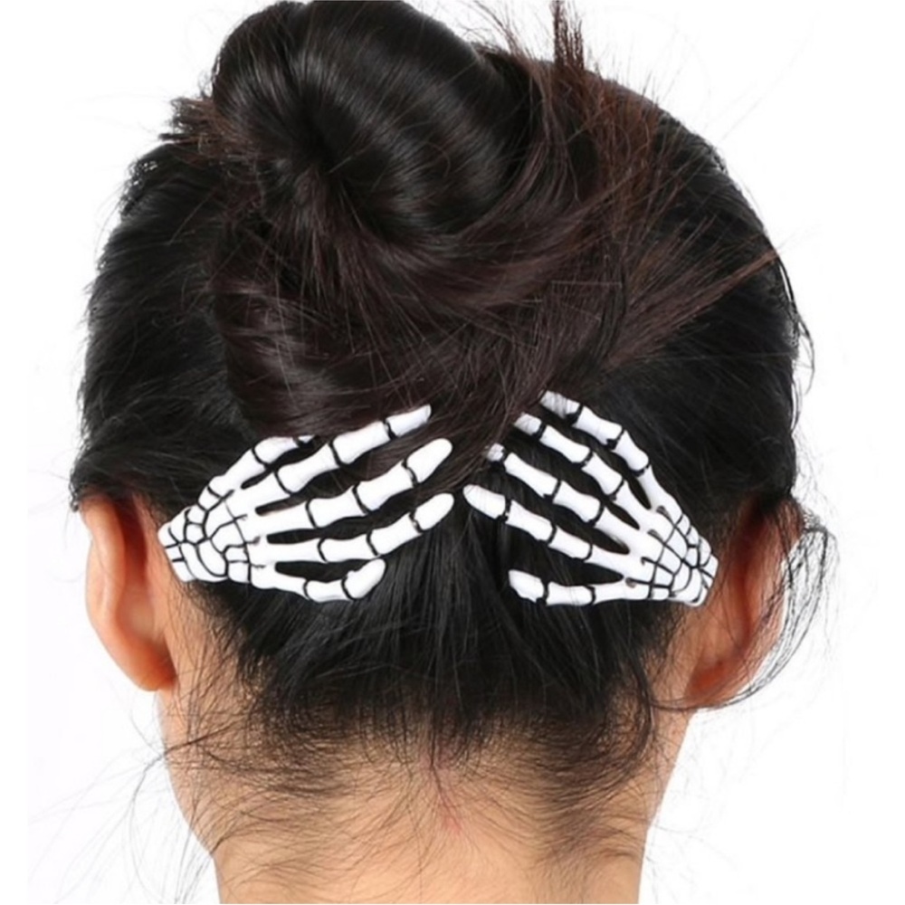 White skeleton hand bones pair of hair pins clips women or girls Halloween new